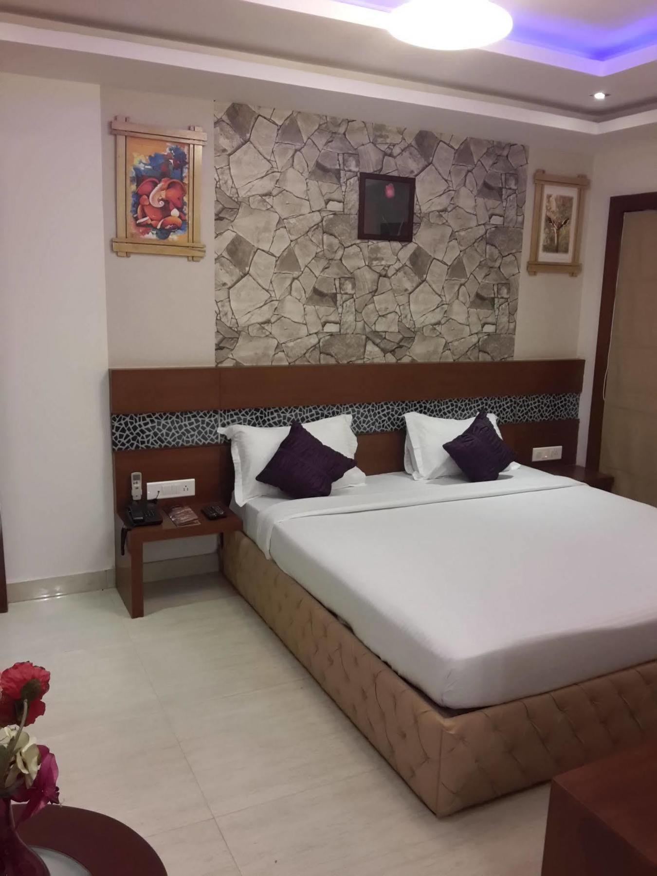 Icon Suites By Bhagini Bengaluru Kültér fotó
